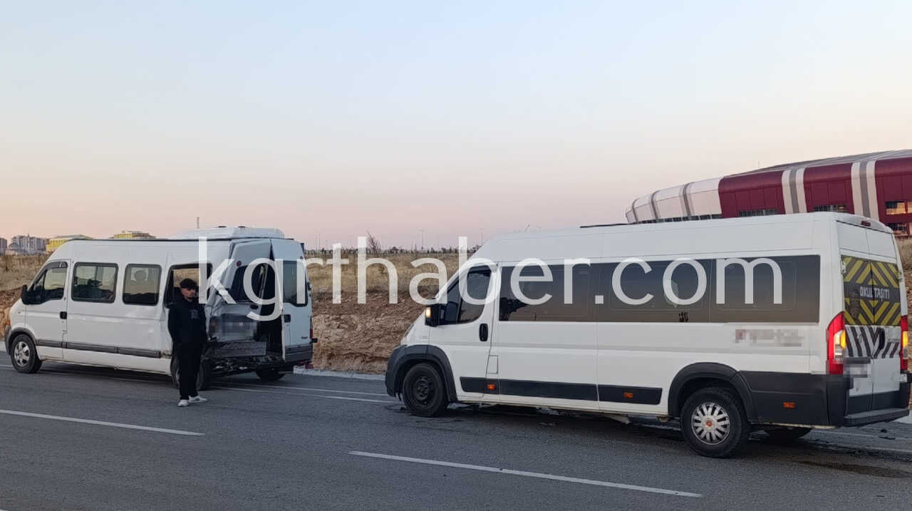 Karamanda Minibuslerin Carpistigi Kazada 1 Kisi Yaralandi5