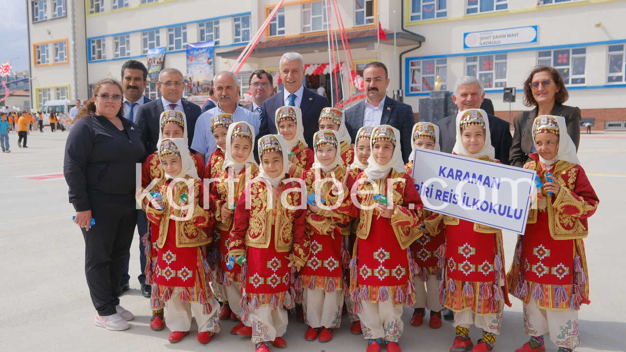 Karamanda Ogrenciler Yeni Egitim Yilina Coskuyla Basladi2