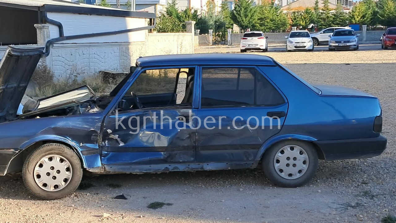 Karamanda Okul Servisi Ile Otomobil Carpisti 1 Kisi Yarali2