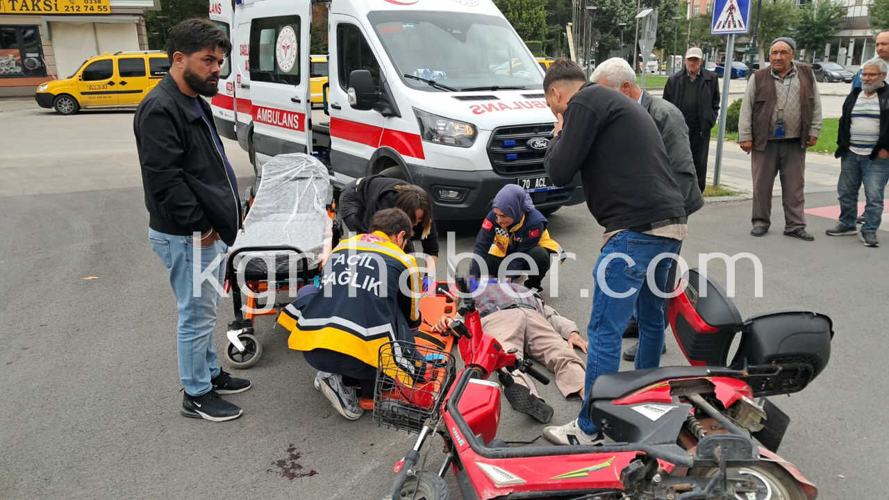 Karamanda Otomobil Ile Elektrikli Bisiklet Carpisti Yasli Adam Yaralandi8