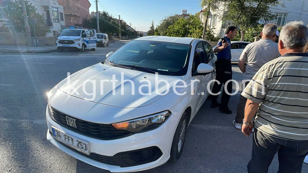 Karamanda Otomobil Ile Motosiklet Carpisti 1 Kisi Yarali0
