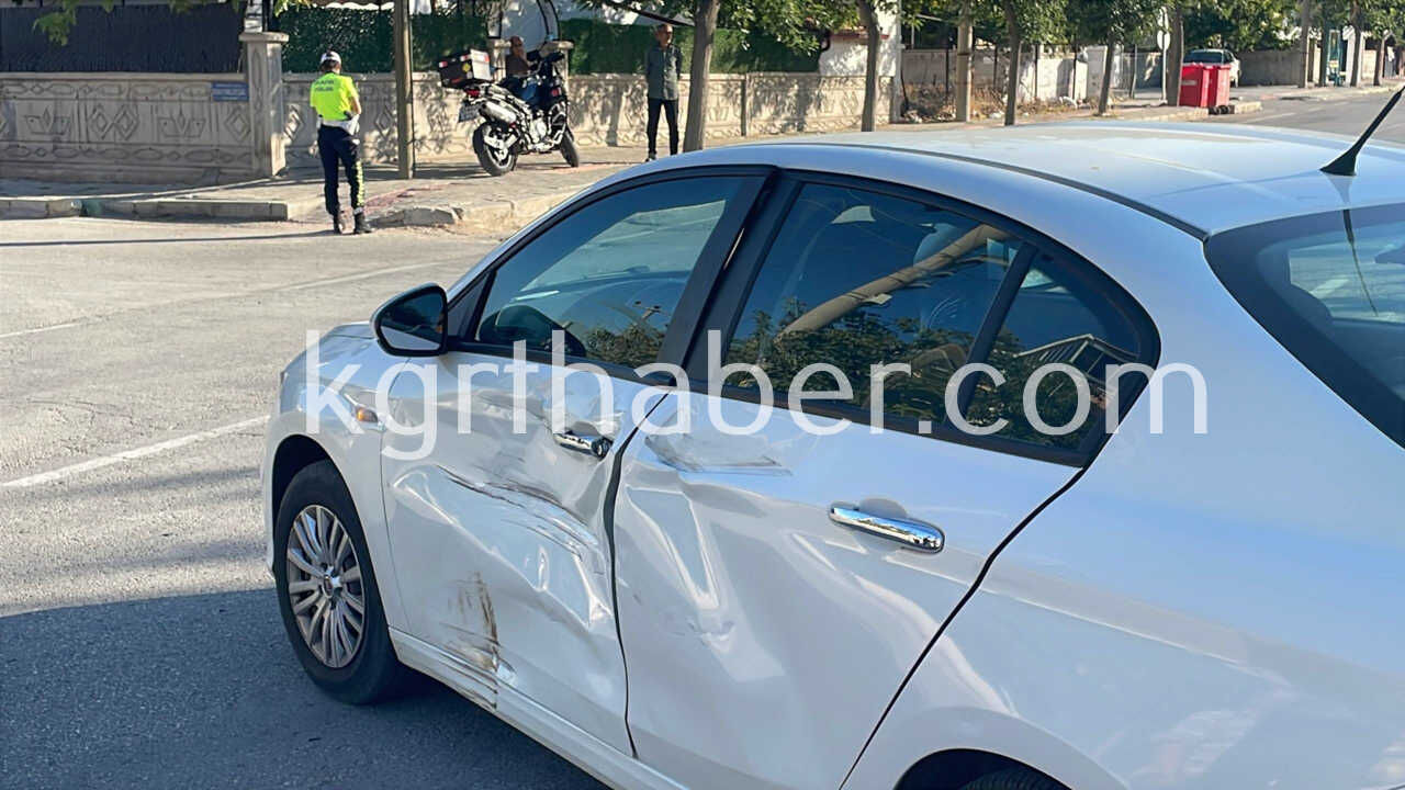 Karamanda Otomobil Ile Motosiklet Carpisti 1 Kisi Yarali2
