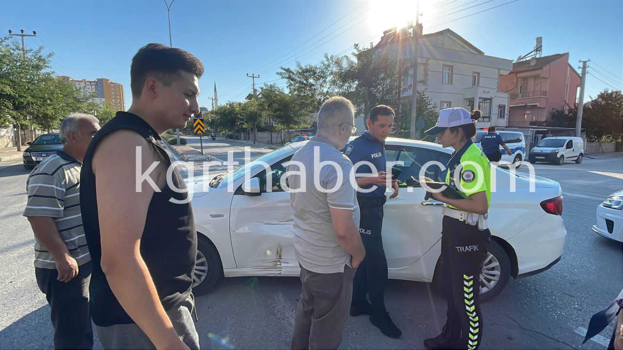 Karamanda Otomobil Ile Motosiklet Carpisti 1 Kisi Yarali3