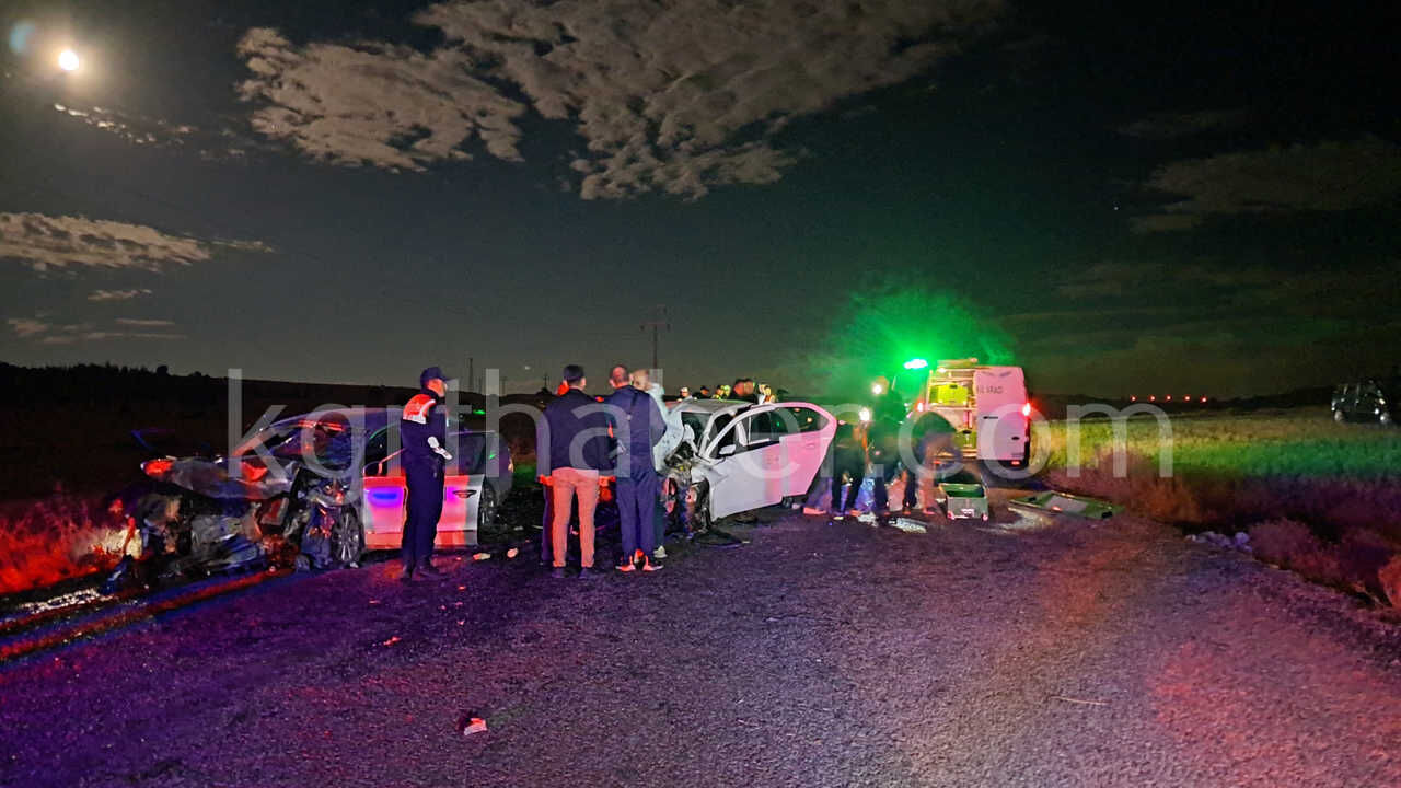 Karamanda Otomobiller Kafa Kafaya Carpisti 2 Olu 2Si Agir 5 Yarali5