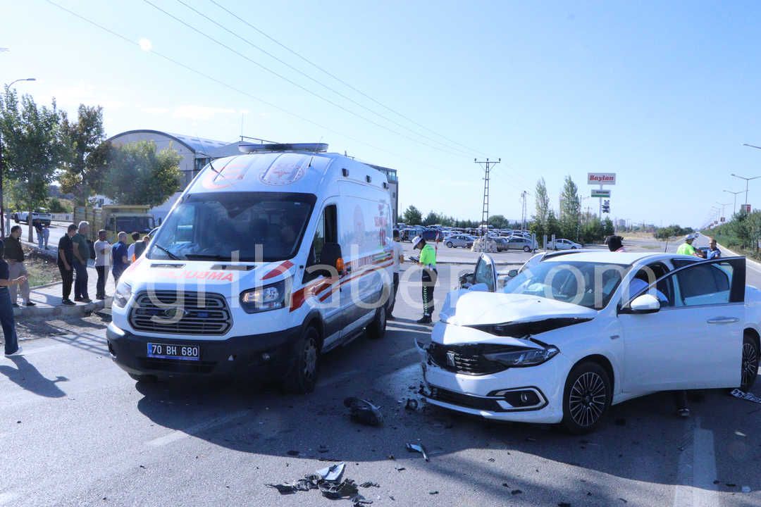 Karaman’da Otomobiller Kavşakta Çarpıştı 1’I Bebek, 3’Ü Çocuk 6 Yaralı5