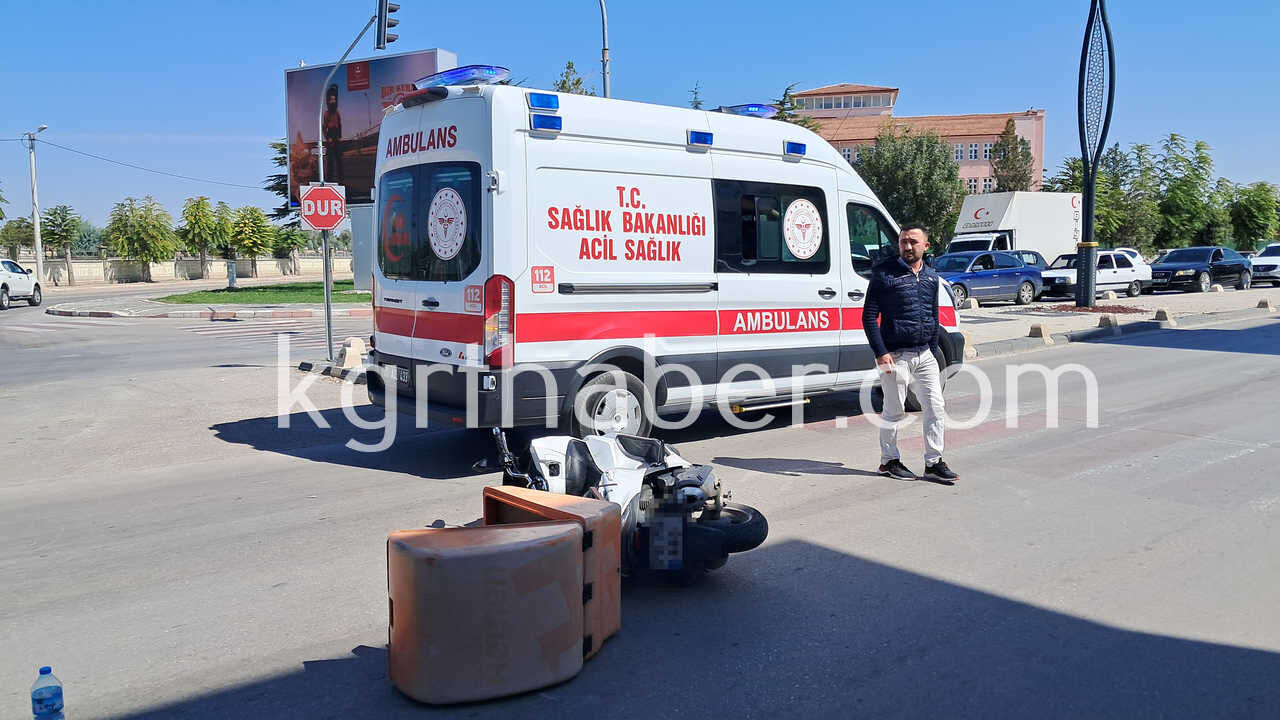 Karamanda Ters Yonden Gelen Alkollu Surucu Motokurye Ile Carpisti 1 Yarali0