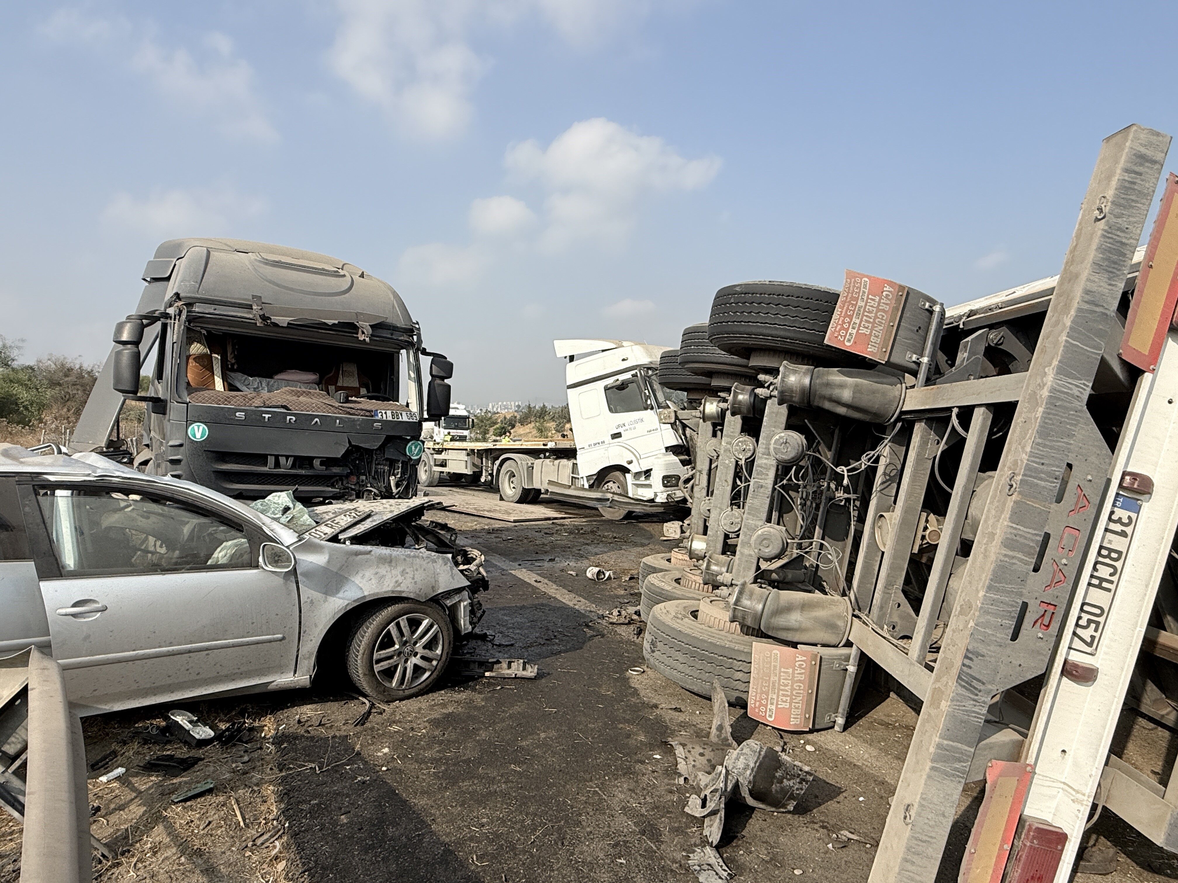 Otoyolda Tir Karsi Seride Gecti Can Pazari (4)