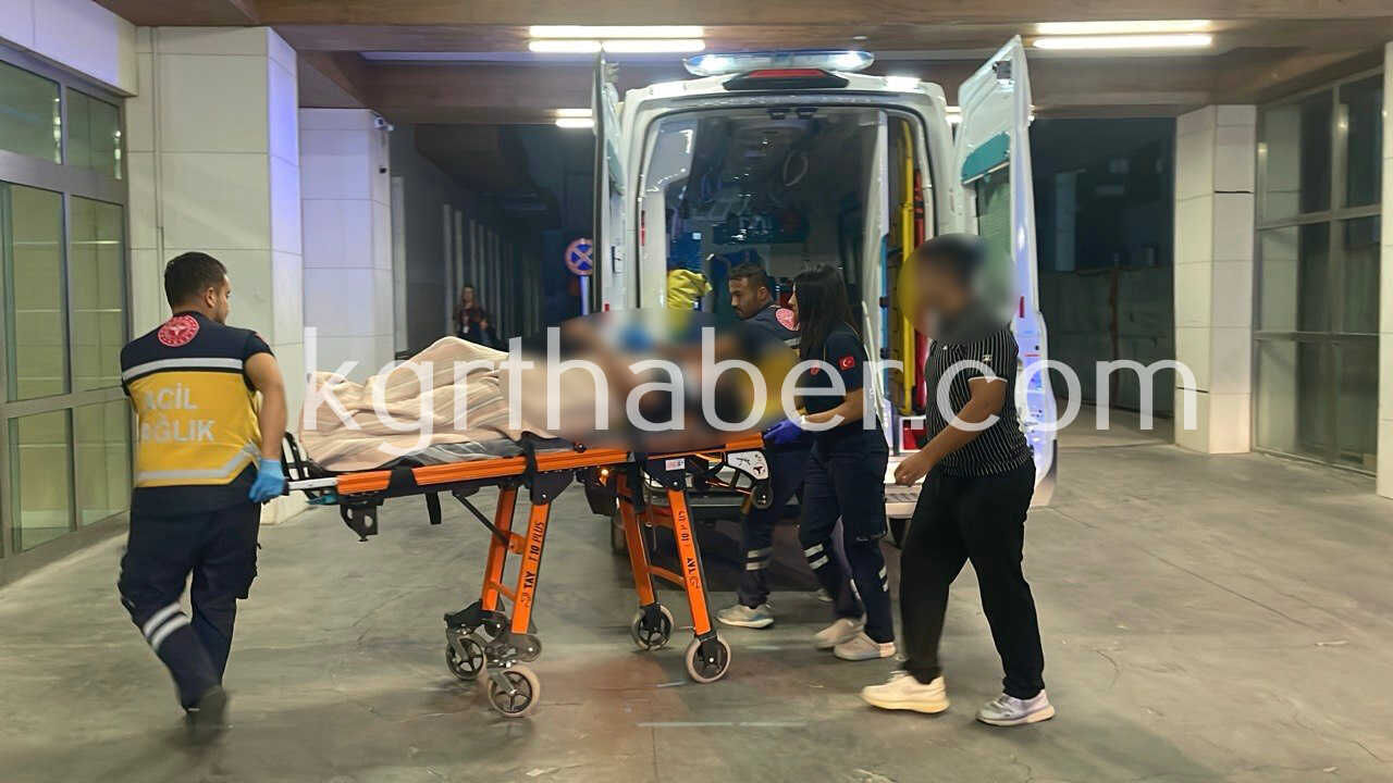 Seyir Halindeki Aractan Atlayan Genc Kiz Yaralandi0