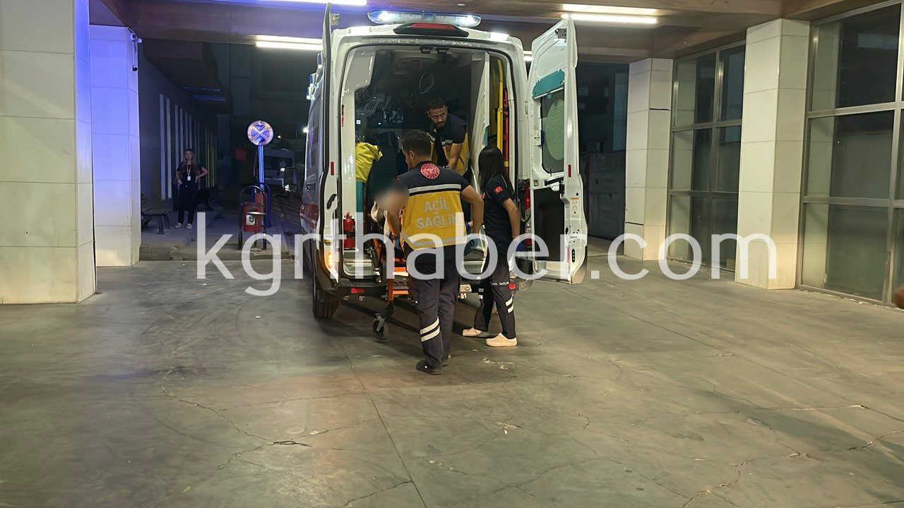 Seyir Halindeki Aractan Atlayan Genc Kiz Yaralandi2