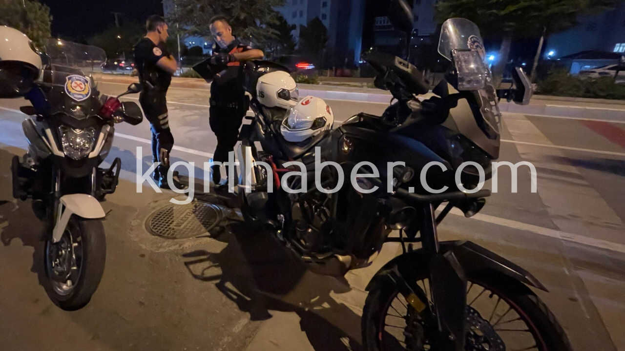 Sokak Ortasinda Kavga Polisi Alarma Gecirdi0