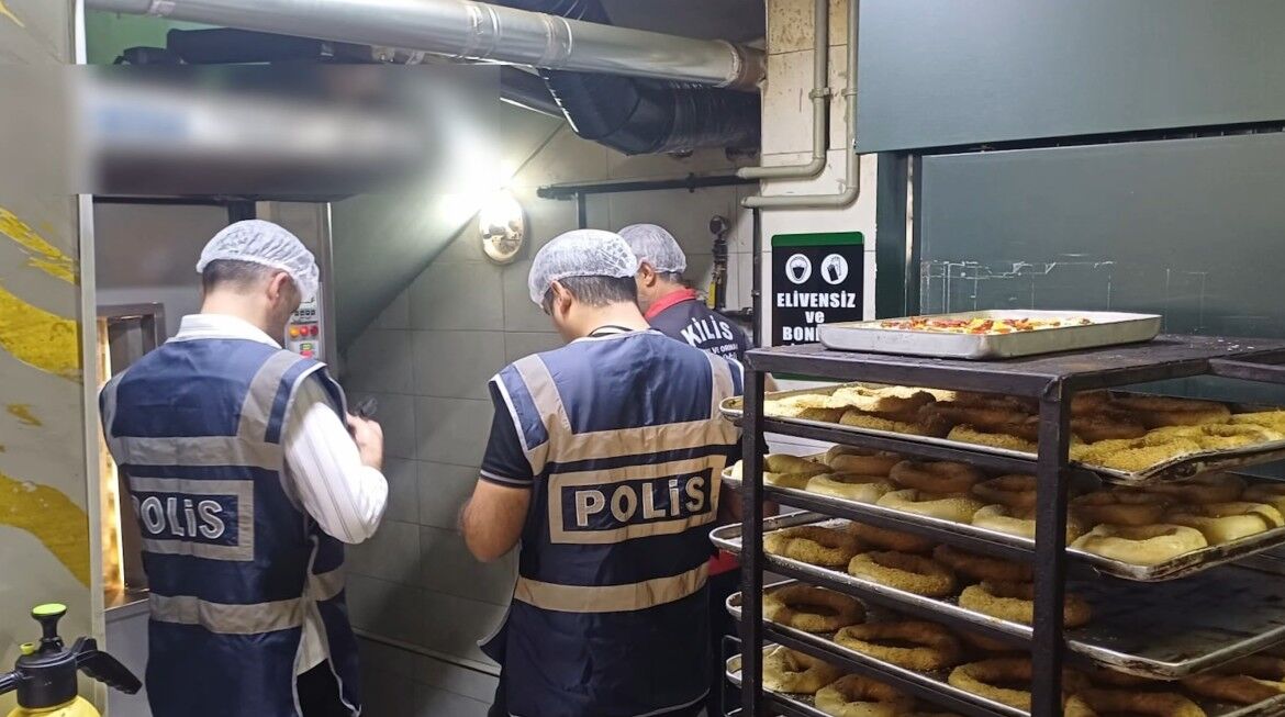 Dev Gida Operasyonu Milyonlarca Urun Ele Gecirildi (1)