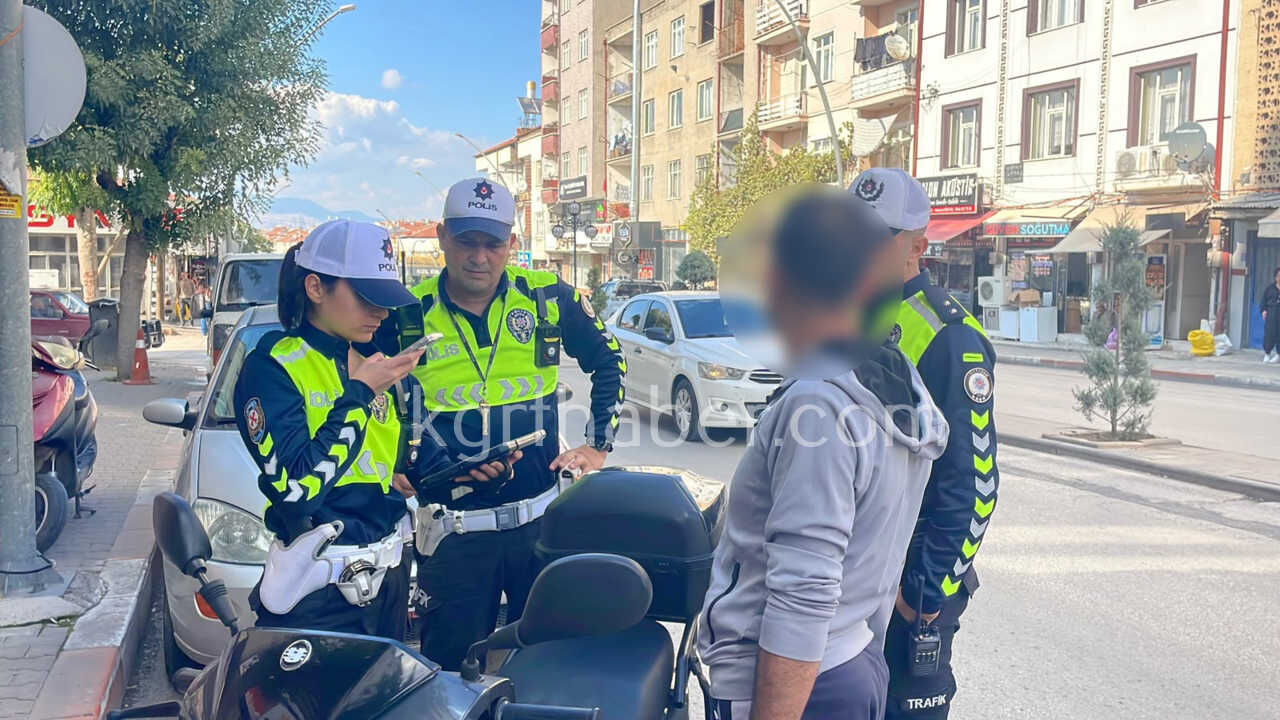 karamanda-polisin-dikkatinden-kacmadi-elektrikli-bisiklet-surucusune-128-bin-500-lira-ceza3