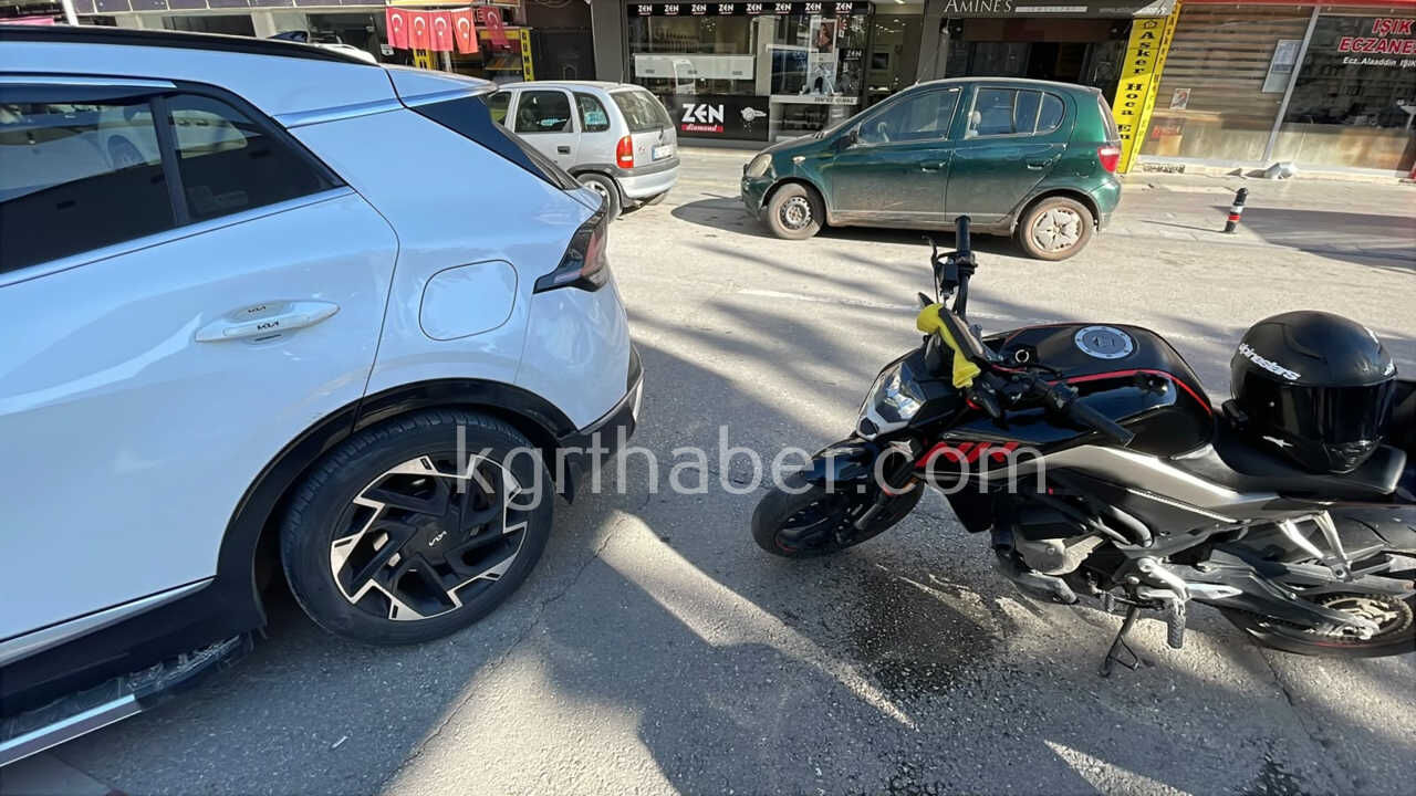 Ismet Pasa Caddesinde Motosiklet Suva Arkadan Carpti2