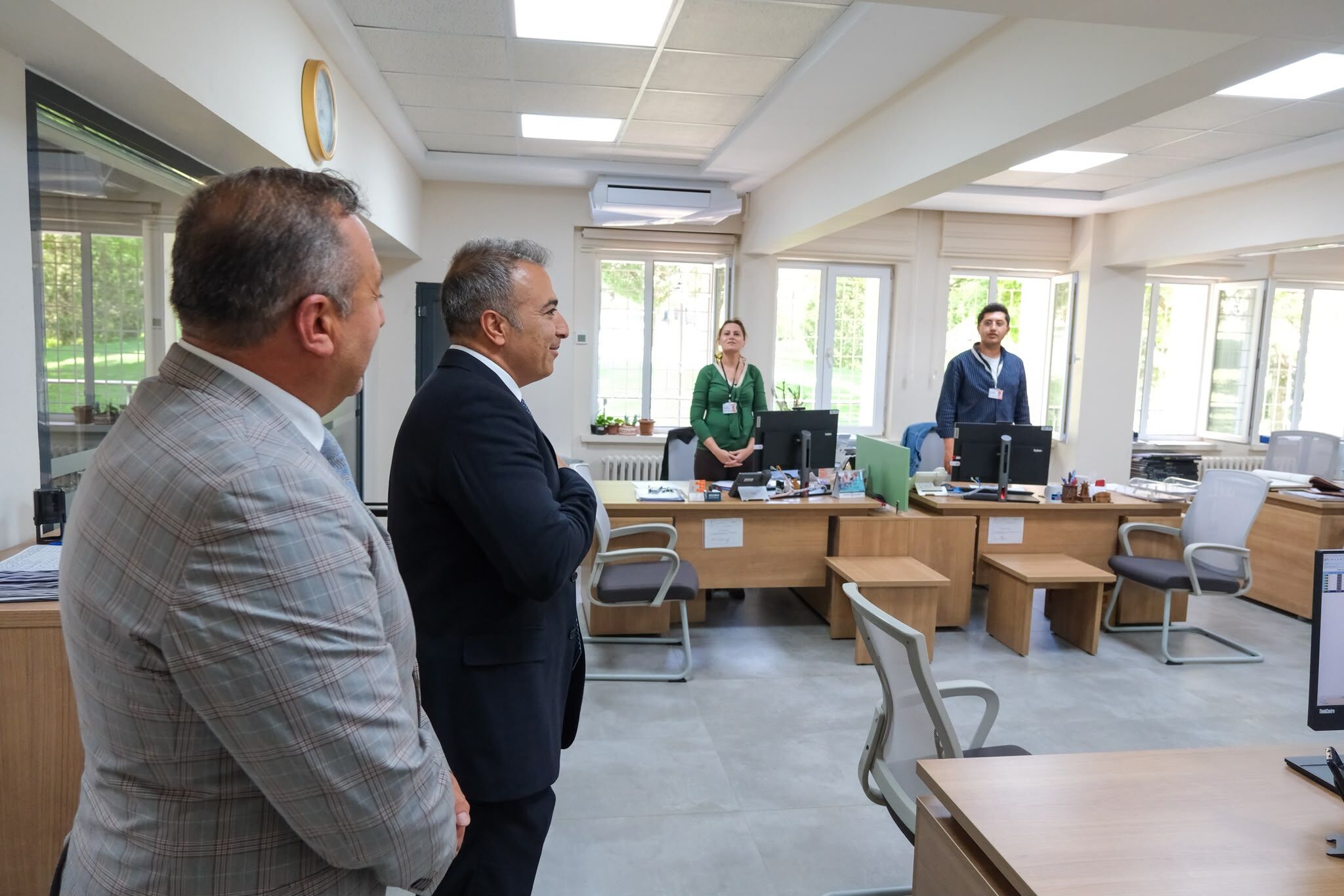 Karaman Valisi Cicek Valilik Bunyesindeki Birimleri Ziyaret Etti (2)