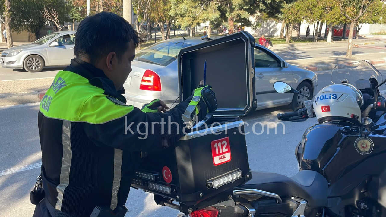 Karamanda Akrobasi Hareketleri Yapan Motosiklet Surucusune 47 Bin Lira Ceza1