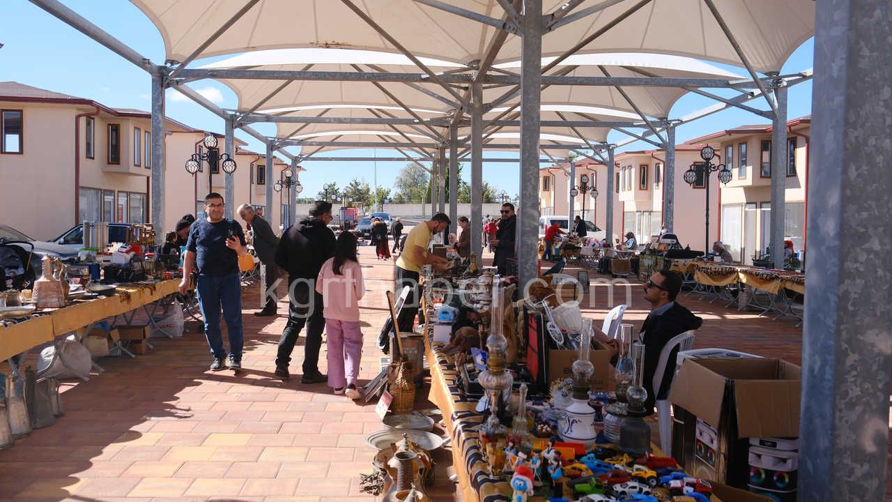 Karaman’da Antika Ve Ikinci El Eşya Pazarı Kuruldu Fiyatlar 10 Liradan 100 Bin Liraya Kadar Çıkıyor16