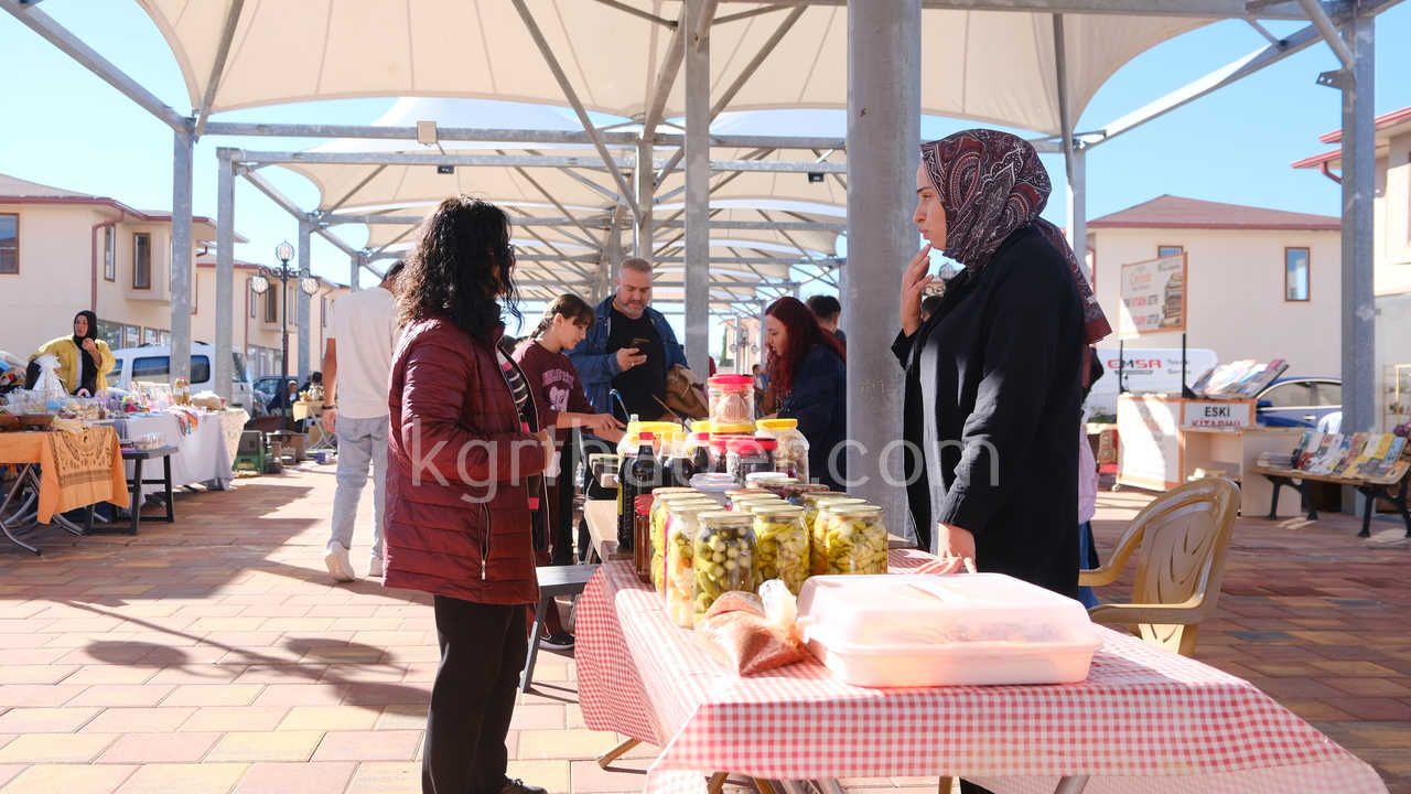 Karaman’da Antika Ve Ikinci El Eşya Pazarı Kuruldu Fiyatlar 10 Liradan 100 Bin Liraya Kadar Çıkıyor21