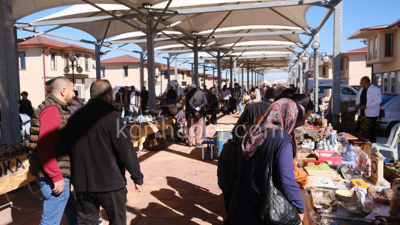 Karaman’da Antika Ve Ikinci El Eşya Pazarı Kuruldu Fiyatlar 10 Liradan 100 Bin Liraya Kadar Çıkıyor26
