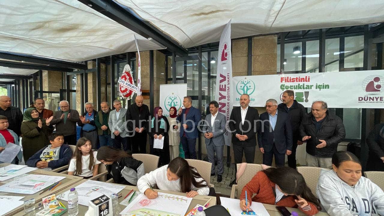 Karamanda Cocuklar Filistin Icin Cizdi0
