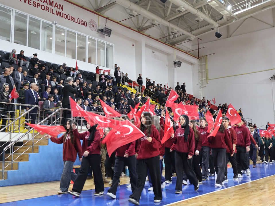 Karamanda Cumhuriyet Bayrami Coskuyla Kutlandi13