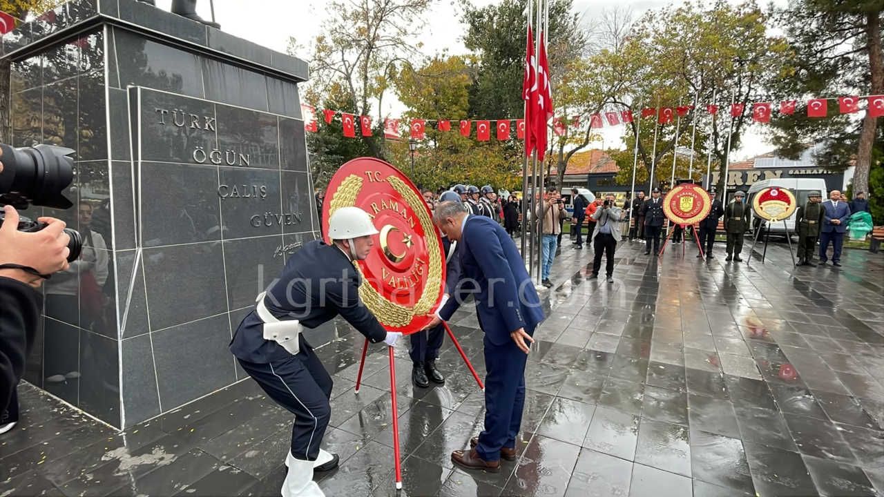 Karamanda Cumhuriyet Bayrami Kutlamalari Celenk Sunma Toreniyle Basladi3