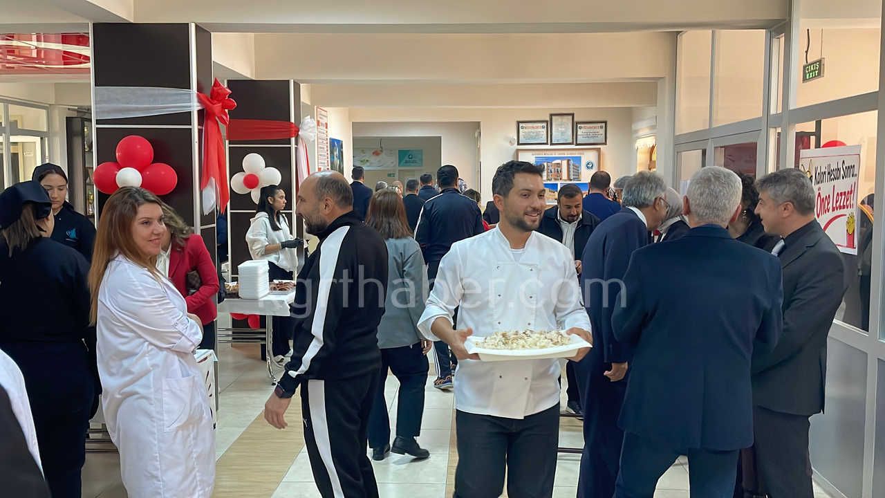 Karamanda Cumhuriyet Bayramina Ozel Kermes Duzenlendi5