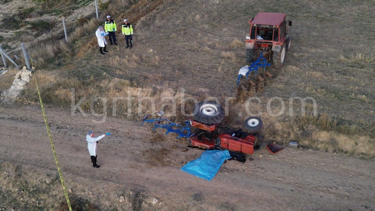 Karaman'da Devrilen Traktörün Altında Kalan Sürücü Hayatını Kaybetti Oğlu Sinir Krizi Geçirdi7