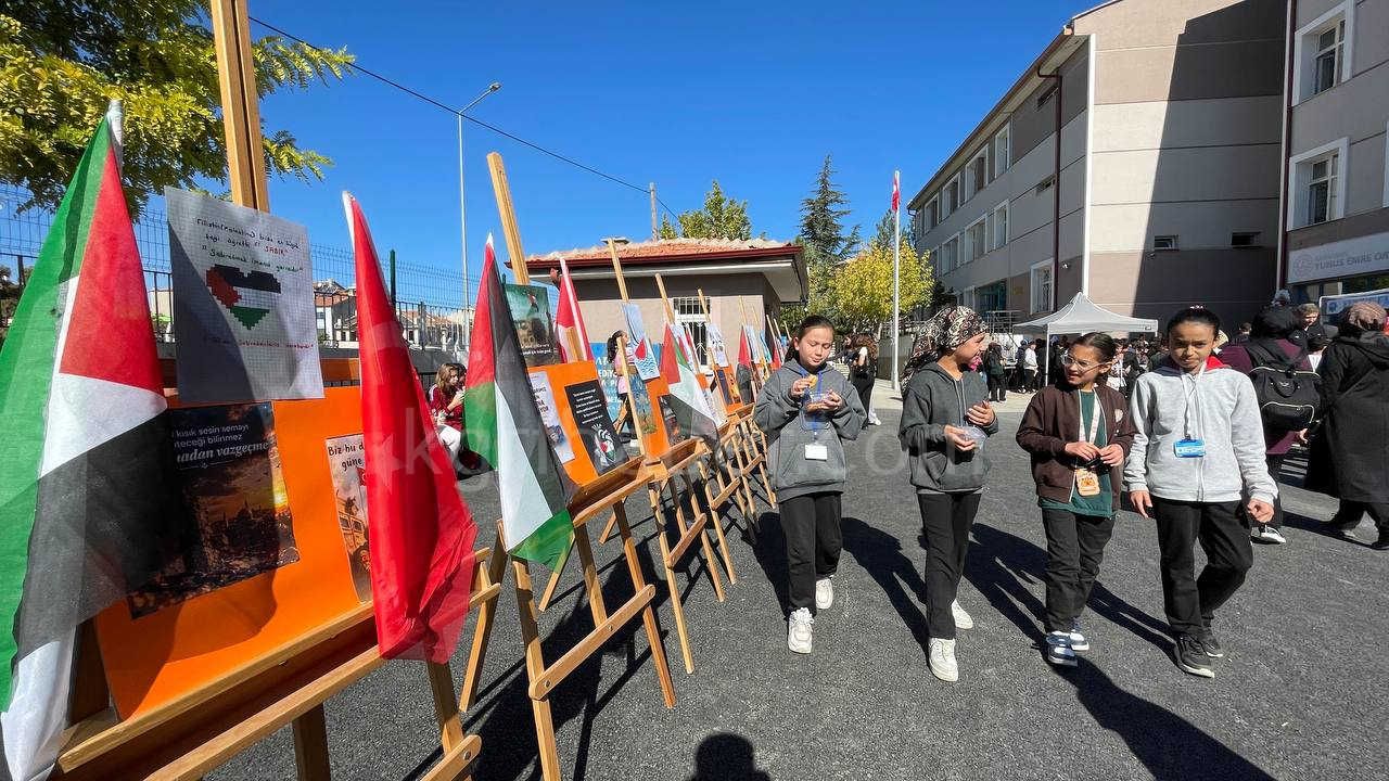 Karamanda Filistine Destek Kermesine Yogun Ilgi12