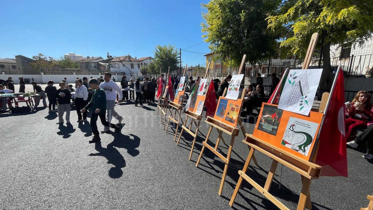 Karamanda Filistine Destek Kermesine Yogun Ilgi9