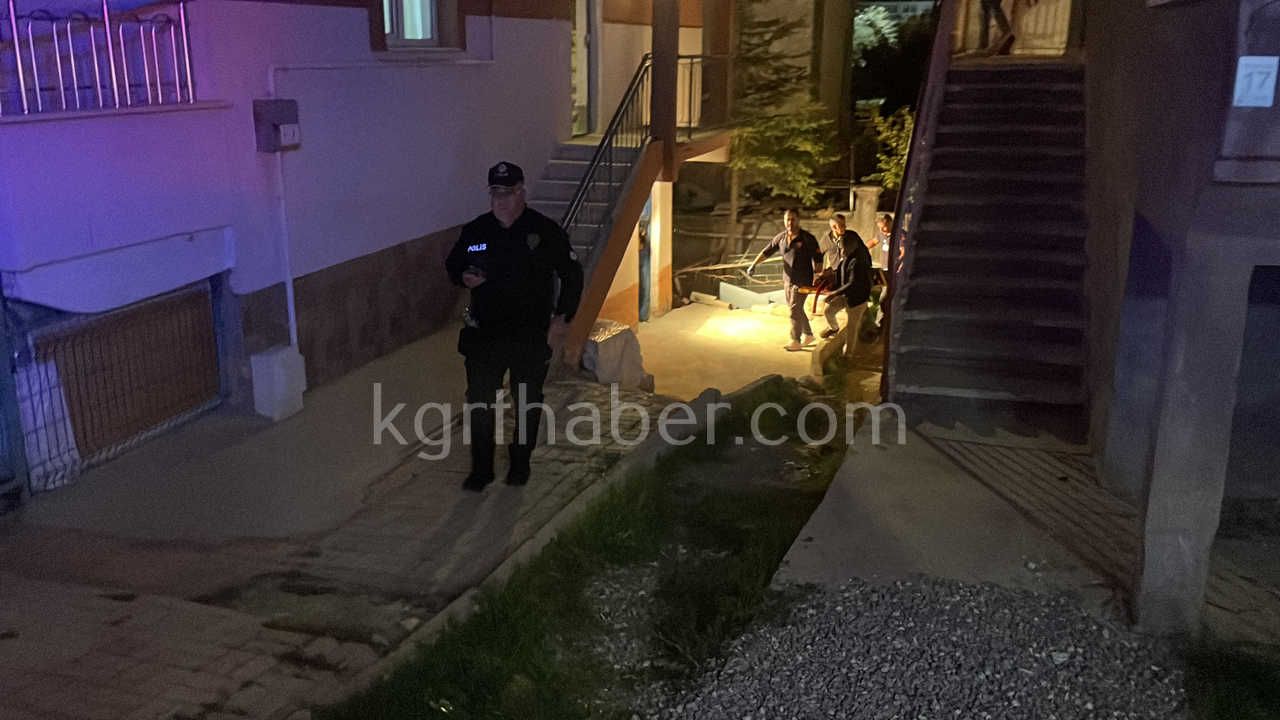 Karamanda Gece Yarisi Akilalmaz Olay 2 Kisi Hastanelik Oldu14