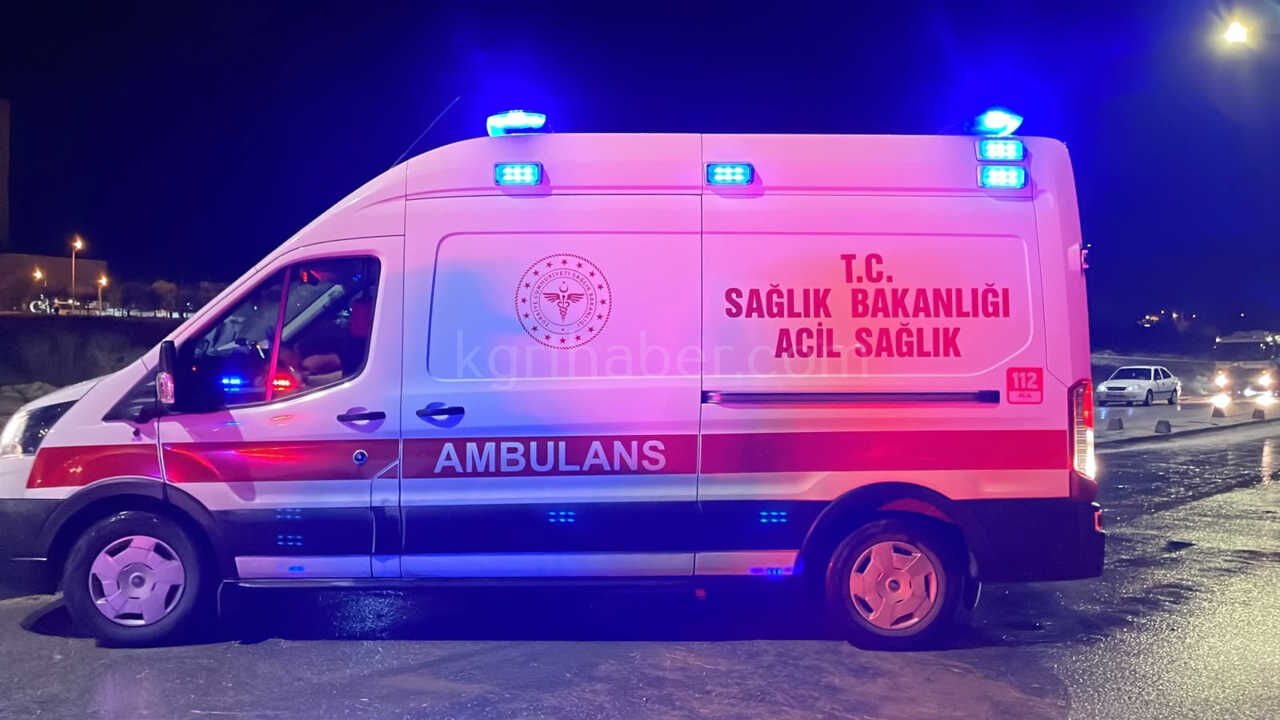 Karamanda Hafif Ticari Arac Karsi Seride Gecerek Sarampole Takla Atti 1 Yarali11