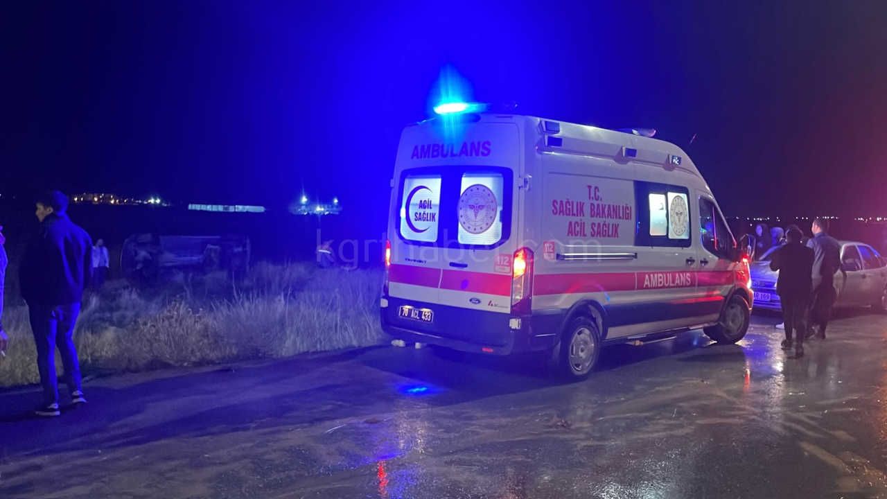 Karamanda Hafif Ticari Arac Karsi Seride Gecerek Sarampole Takla Atti 1 Yarali3