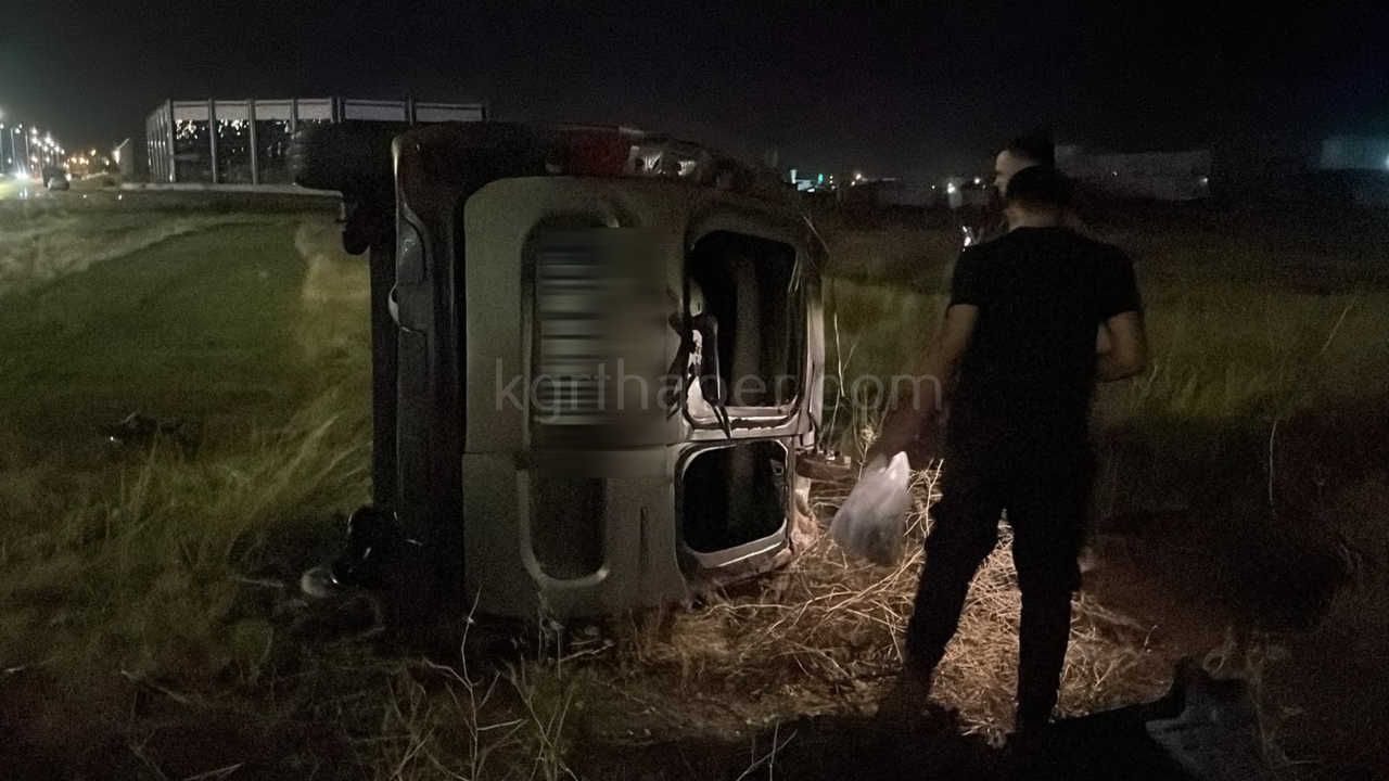 Karamanda Hafif Ticari Arac Karsi Seride Gecerek Sarampole Takla Atti 1 Yarali4