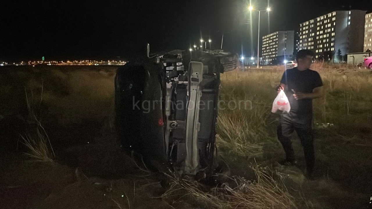 Karamanda Hafif Ticari Arac Karsi Seride Gecerek Sarampole Takla Atti 1 Yarali7
