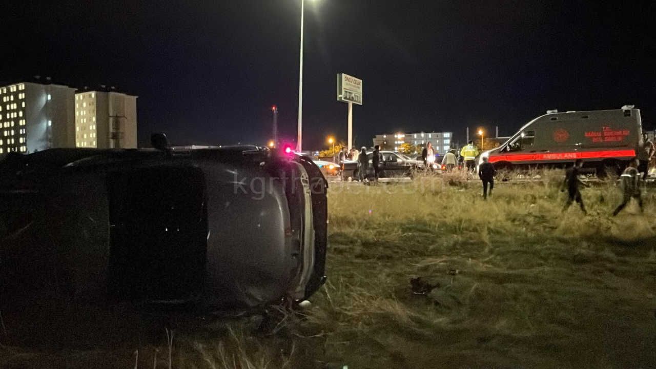 Karamanda Hafif Ticari Arac Karsi Seride Gecerek Sarampole Takla Atti 1 Yarali9