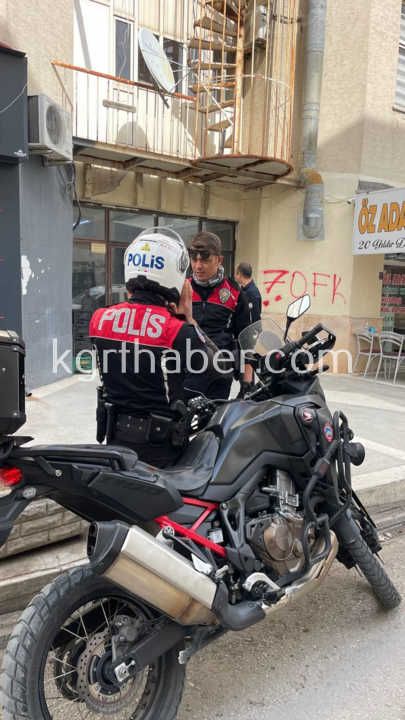 Karamanda Is Haninda Silahli Bicakli Kavga Ihbari Polisi Harekete Gecirdi0
