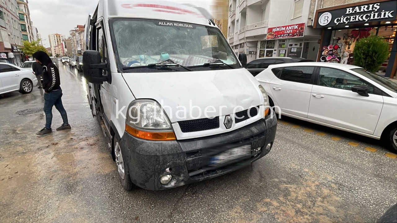 Karamanda Isci Servisi Ile Minibus Carpisti 1 Kisi Bayginlik Gecirdi2