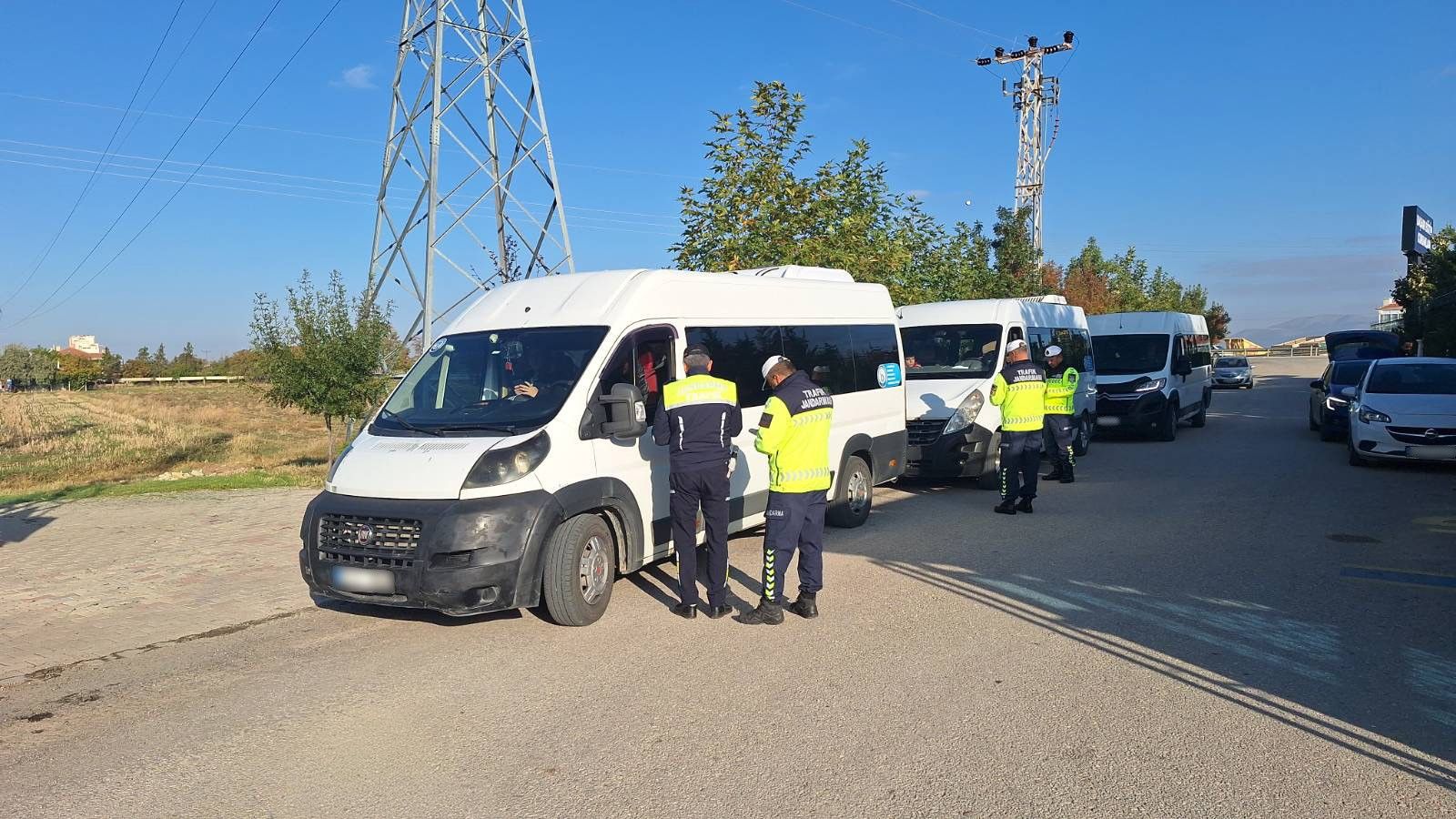 Karamanda Jandarmadan Okul Cevrelerinde Denetim (2)