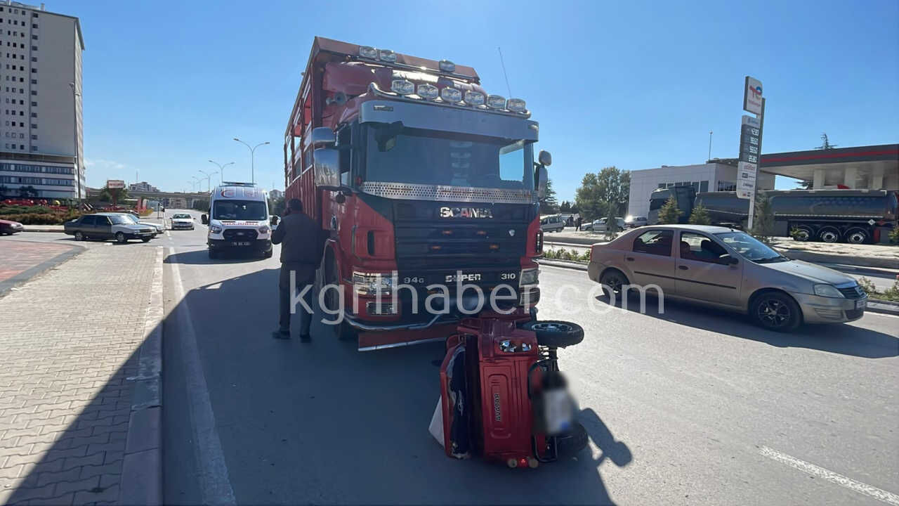 Karamanda Kamyonla Carpisan 3 Tekerlekli Bisiklet 10 Metre Suruklendi 2 Yarali3