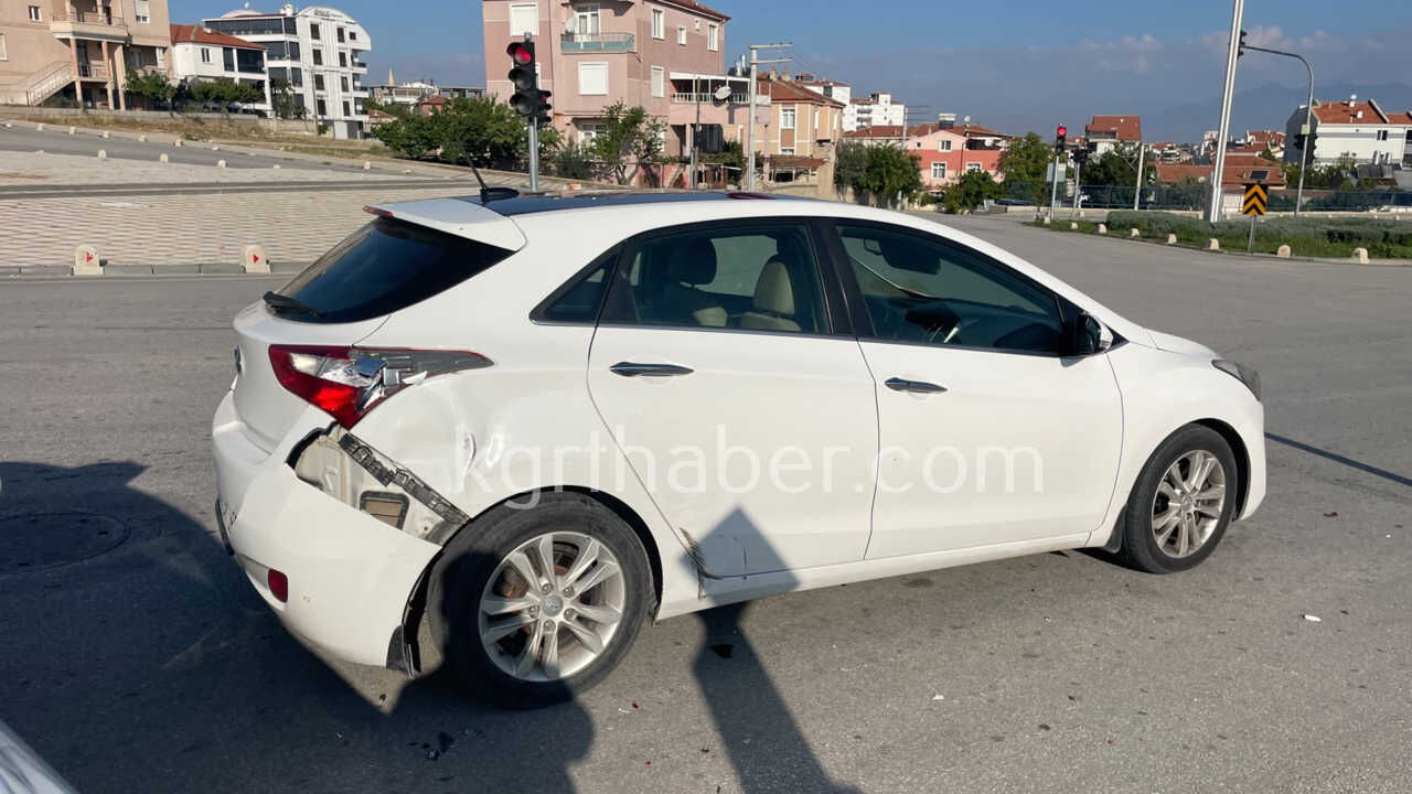 Karamanda Kavsakta Carpistilar 1 Yarali3