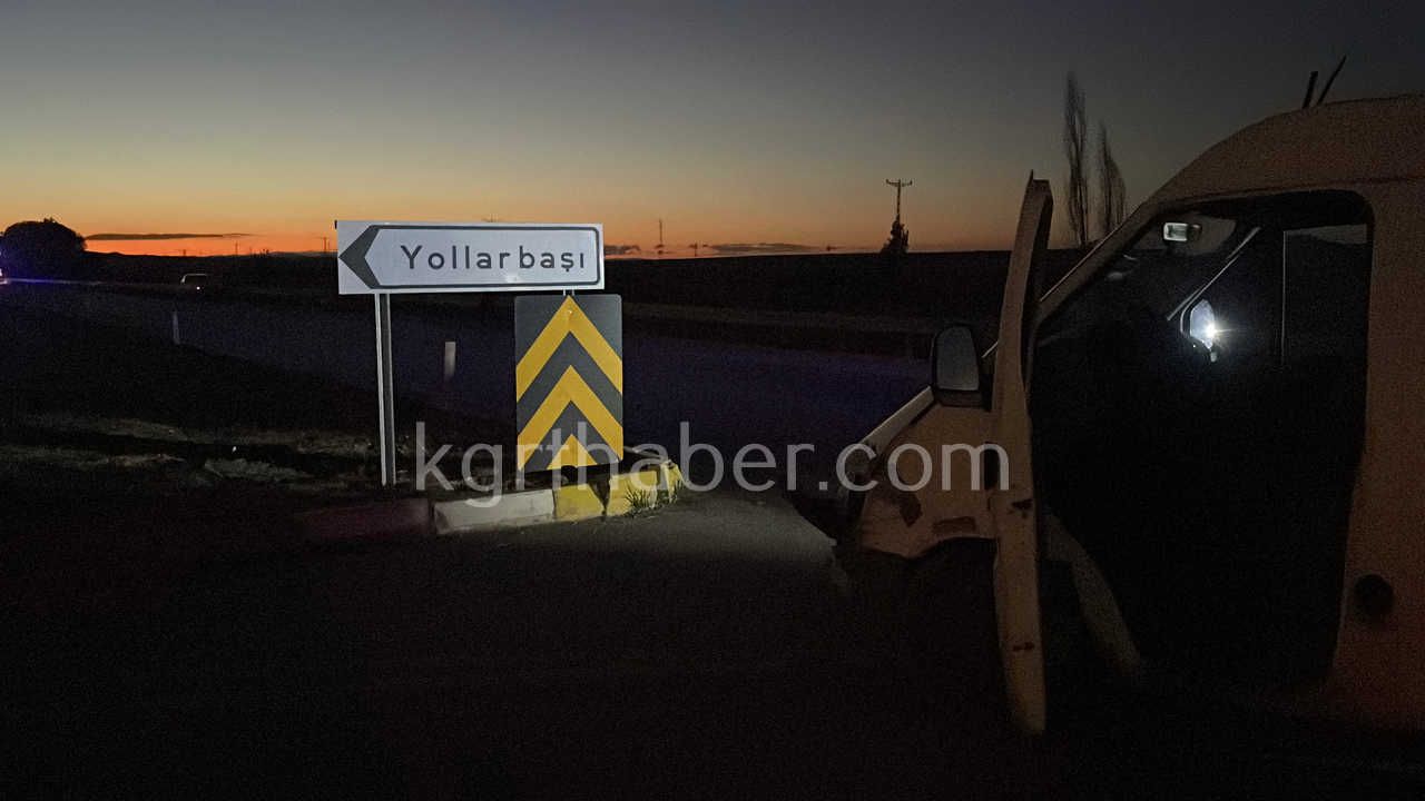 Karamanda Kavsakta Kaza Ucuz Atlatildi Yasli Surucuye Jandarma Sefkati3