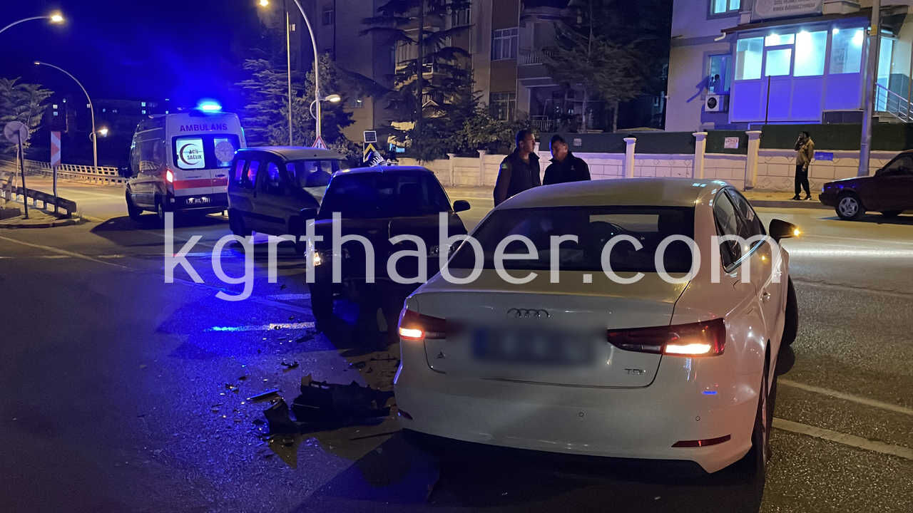 Karamanda Kaza Ustune Kazada 2 Kisi Yaralandi O Anlar Kamerada10