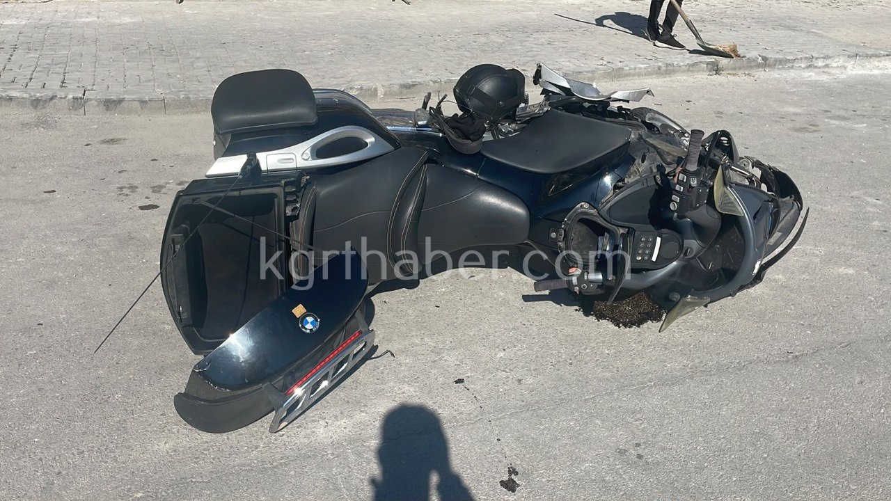 Karamanda Motosikletle Otomobil Carpisti 1 Agir Yarali4