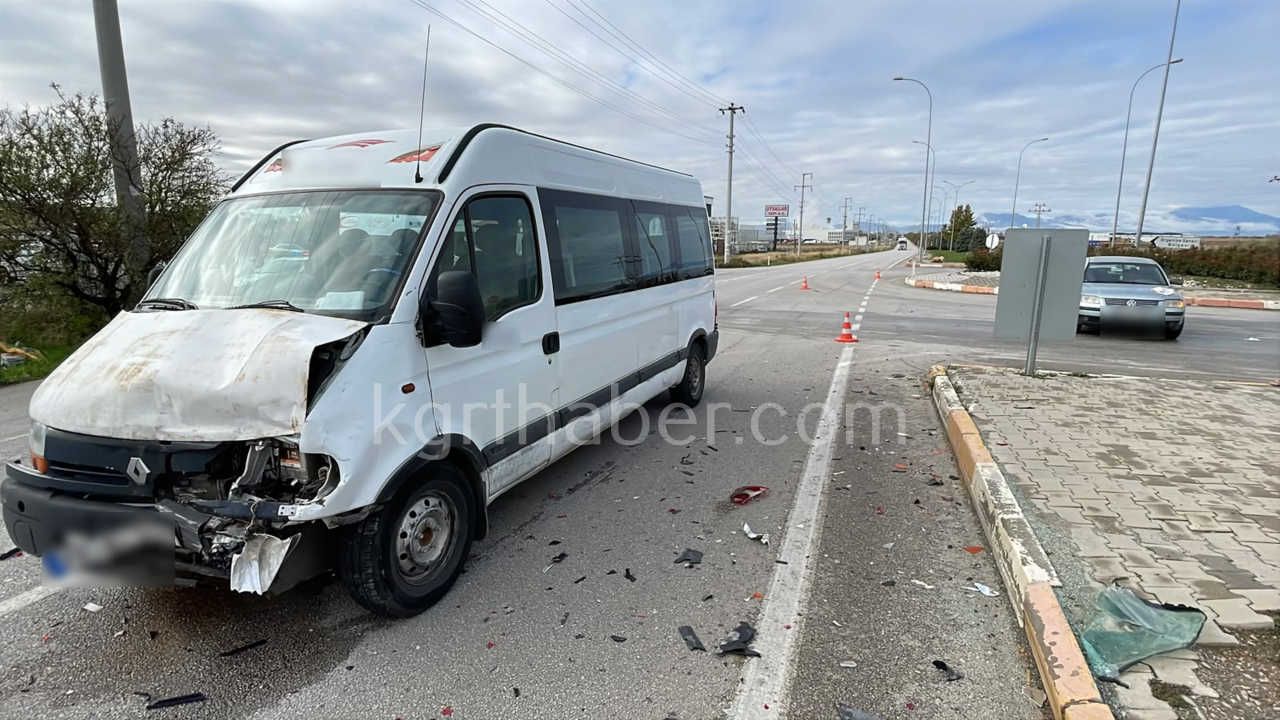 Karamanda Osb Yolunda Kazada 1 Kisi Yaralandi1