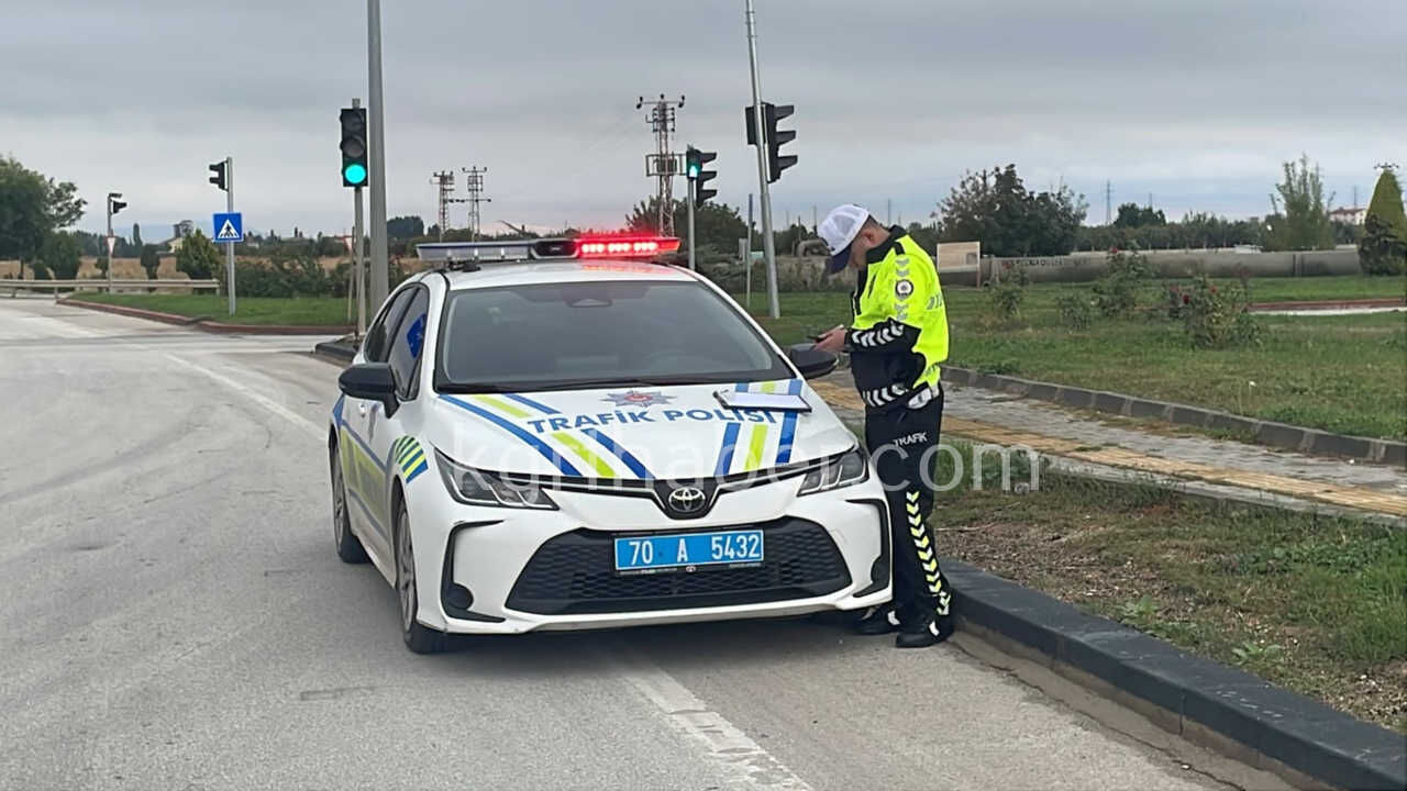 Karamanda Otogar Kavsaginda Iki Otomobil Kavsakta Carpisti 1 Yarali5