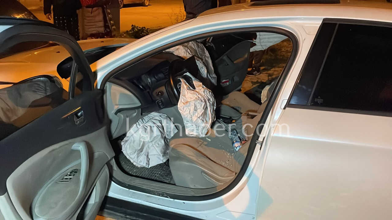 Karamanda Otomobil Ile Panelvan Carpisti 2Si Agir 3 Yarali12