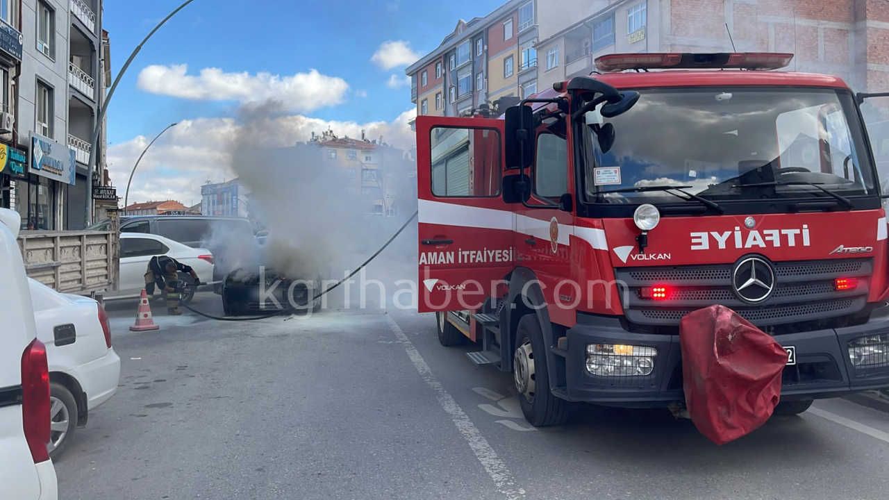 Karamanda Otomobil Sehrin Merkezinde Alev Alev Yandi6