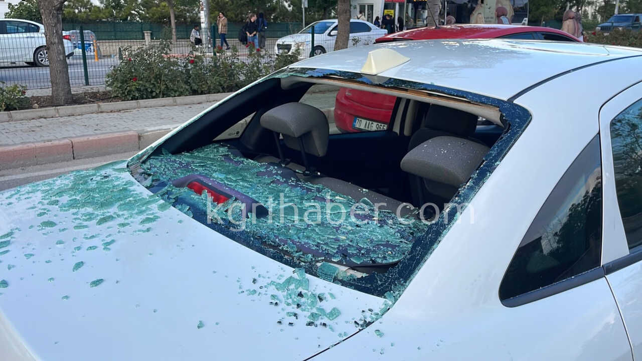Karamanda Otomobile Arkadan Carpan Motosikletli Yaralandi4