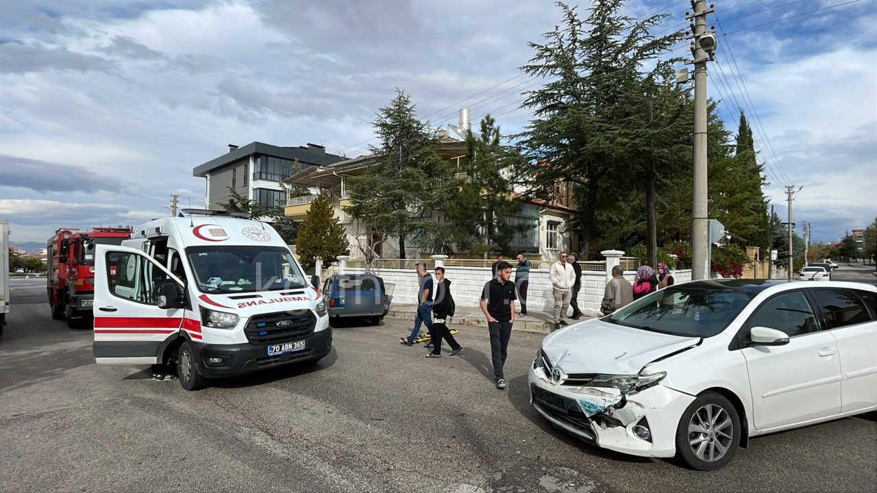 Karamanda Otomobiller Kavsakta Carpisti Yasli Kadin Yarali1
