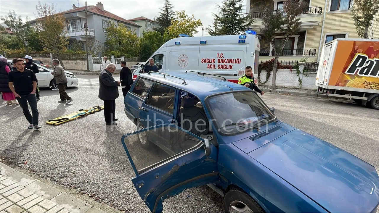Karamanda Otomobiller Kavsakta Carpisti Yasli Kadin Yarali7